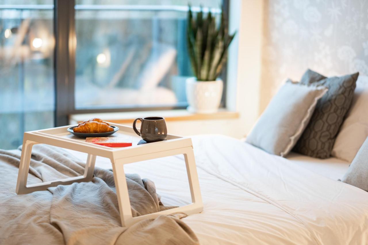 2 Bedroom Apt, 2 Garage Spots & Balconies, Self Check-In, By Cohost 드루스키닝카이 외부 사진