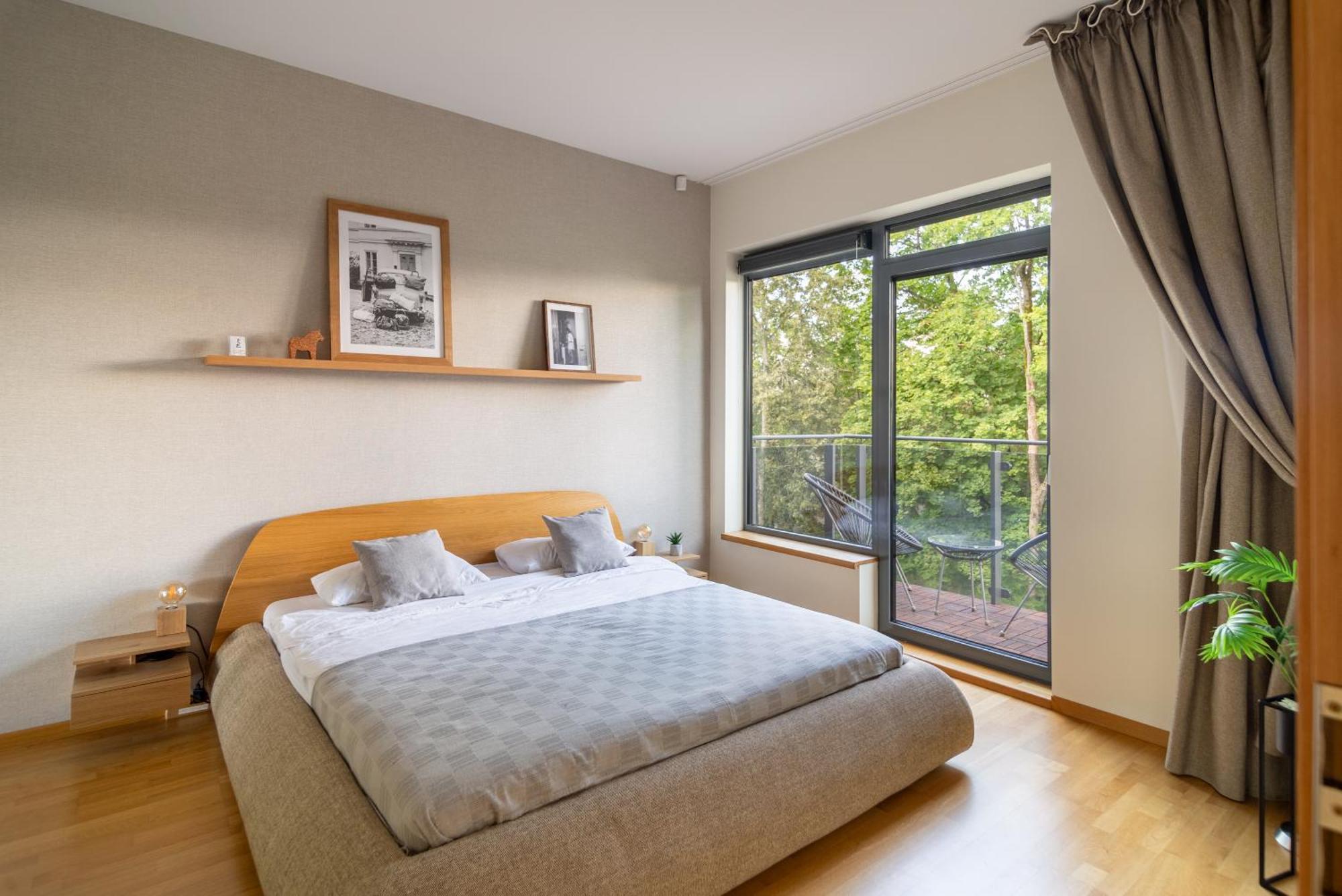 2 Bedroom Apt, 2 Garage Spots & Balconies, Self Check-In, By Cohost 드루스키닝카이 외부 사진