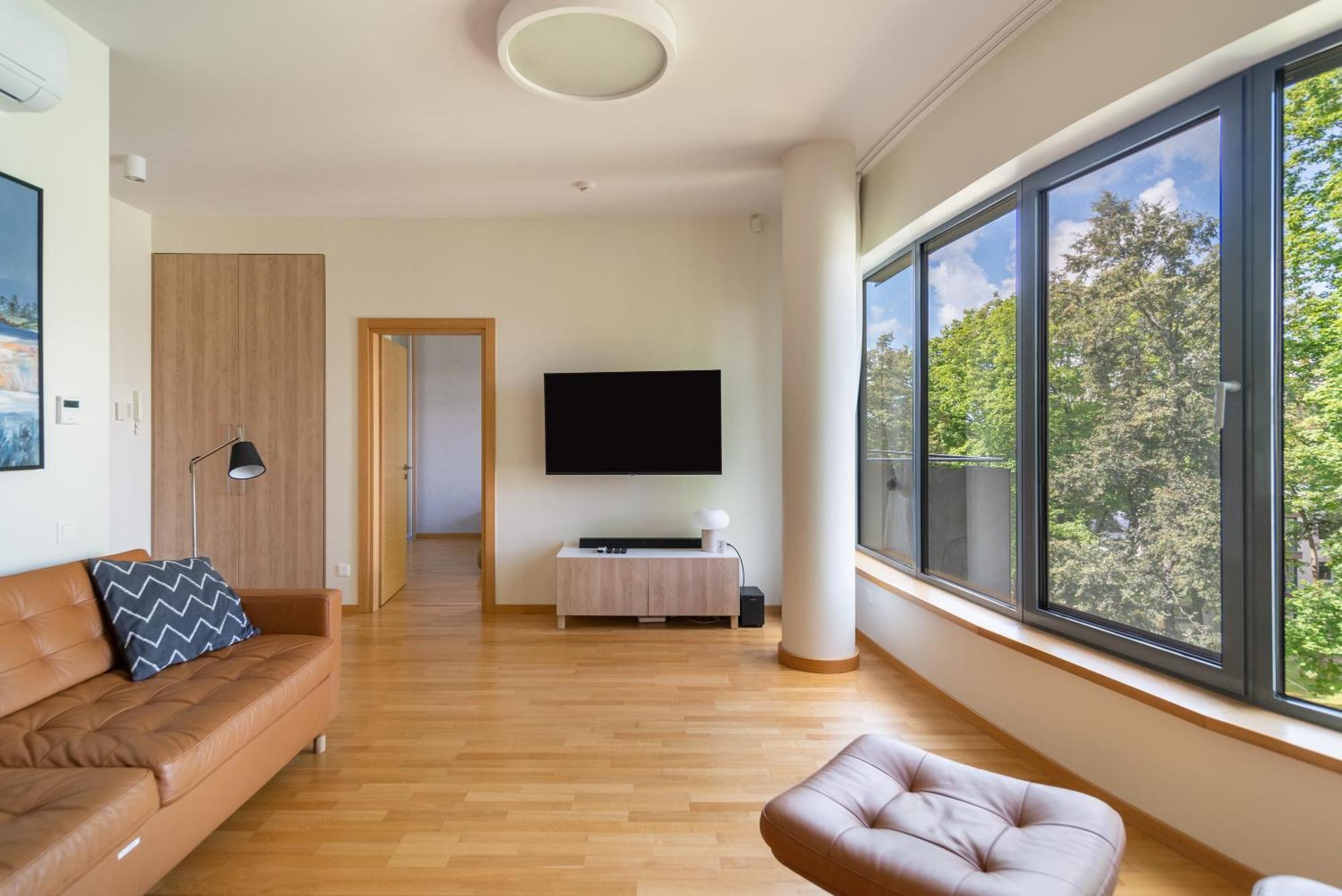 2 Bedroom Apt, 2 Garage Spots & Balconies, Self Check-In, By Cohost 드루스키닝카이 외부 사진