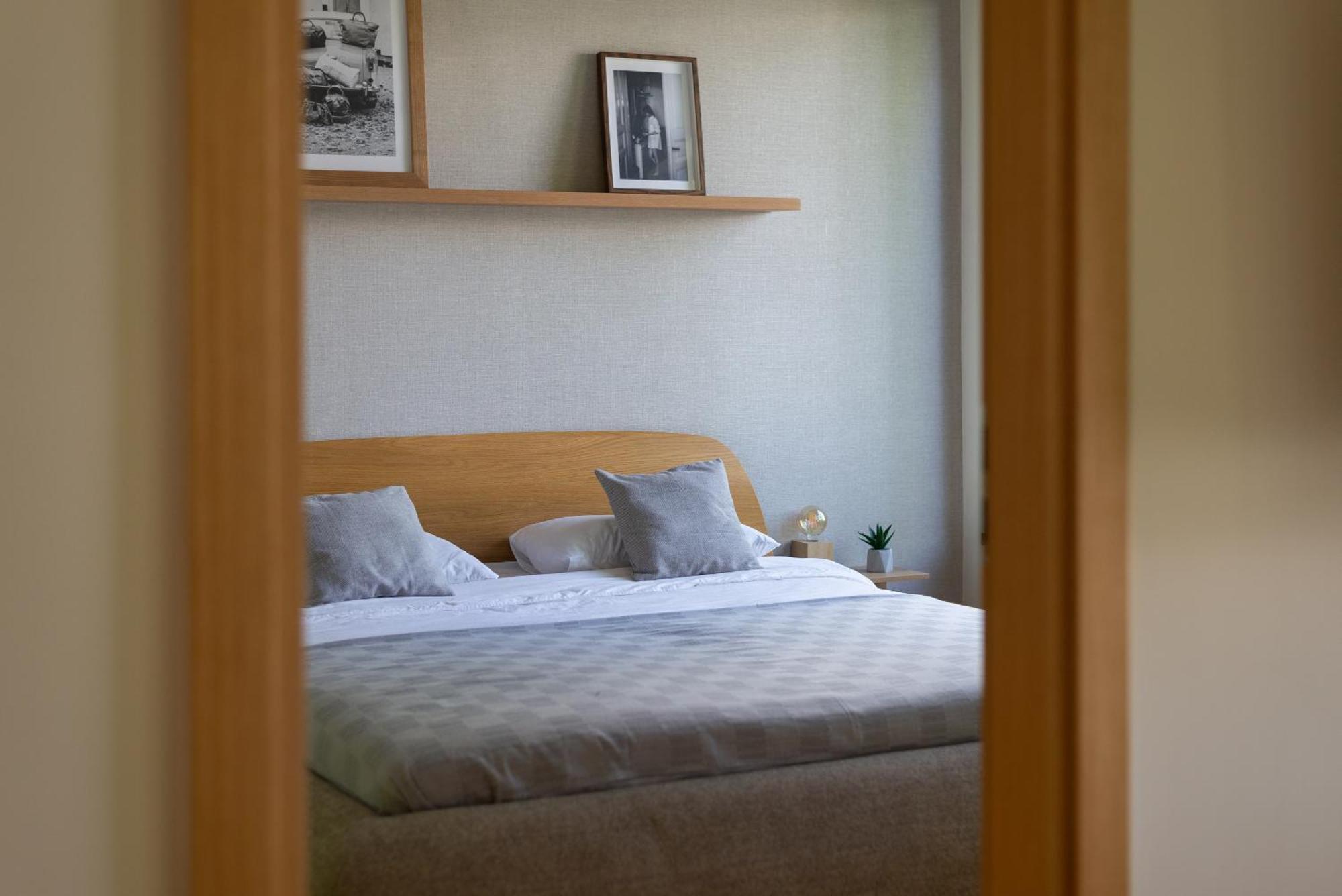 2 Bedroom Apt, 2 Garage Spots & Balconies, Self Check-In, By Cohost 드루스키닝카이 외부 사진